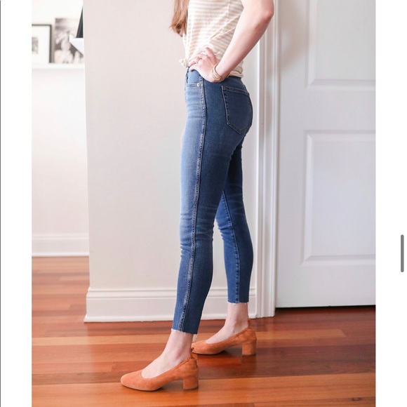 Everlane The Vintage Skinny Blue Jeans Raw Hem Button Fly size 25 Regular - Picture 8 of 8